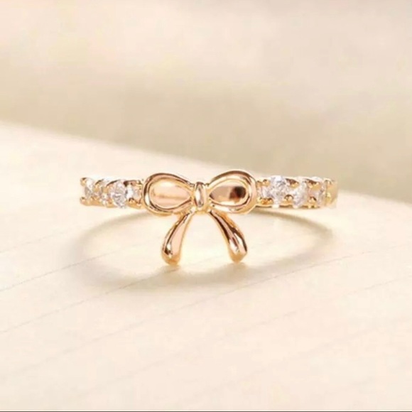 Gold Bow Ring - Picture 2 of 7